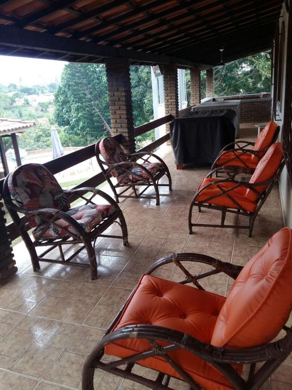  Sítio com piscina