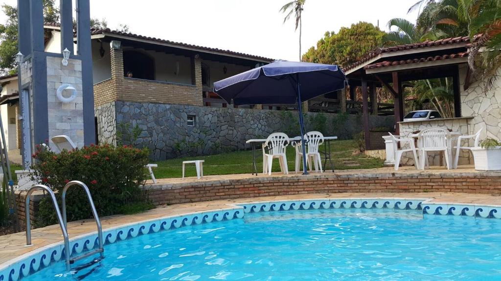  Sítio com piscina