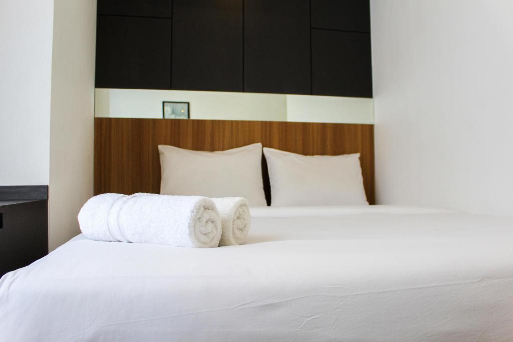 Warm and Cozy 3BR Apartment at M-Town Residence By Travelio - Three-Bedroom Apartment