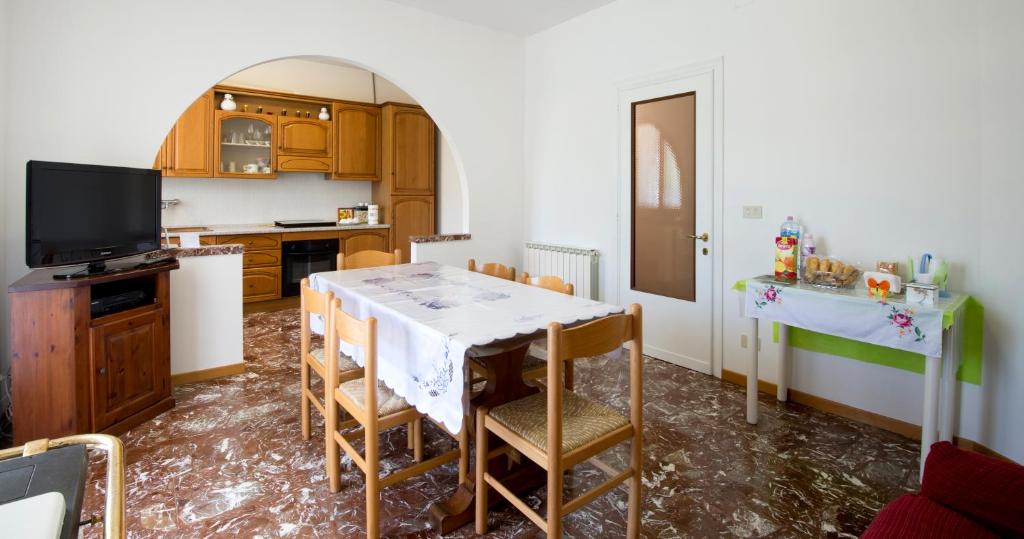 Kuchyň nebo kuchyňský kout v ubytování B&B VILLA GINEVRA