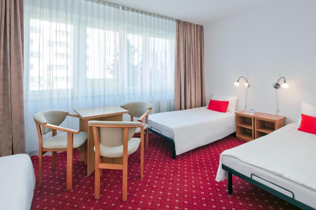 
Triple Room (1 Adult)
