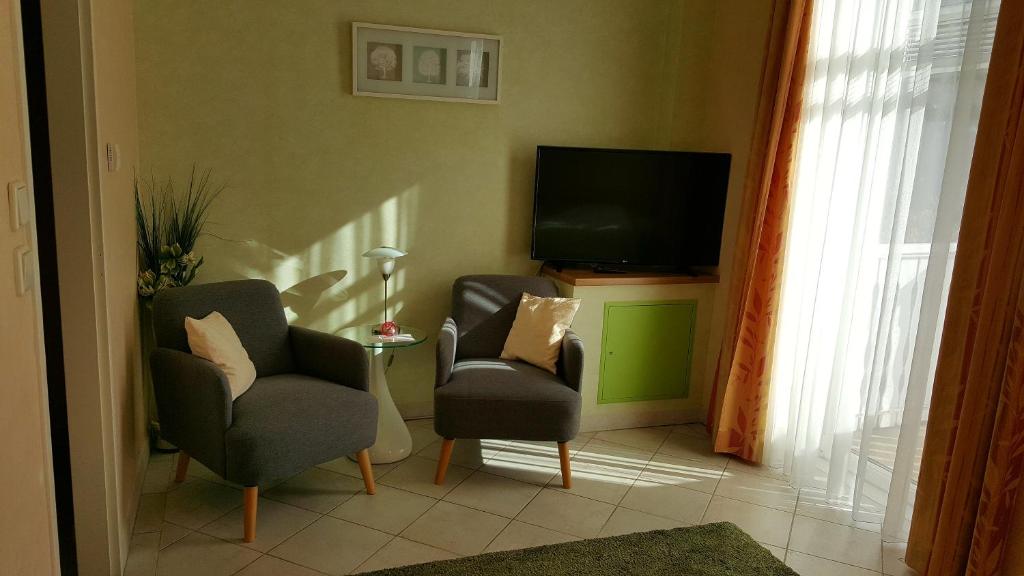 TV a/nebo společenská místnost v ubytování Hotel Hotwagner