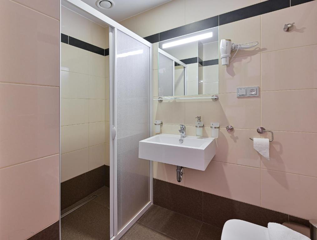 Koupelna v ubytování Hotel Prague Star