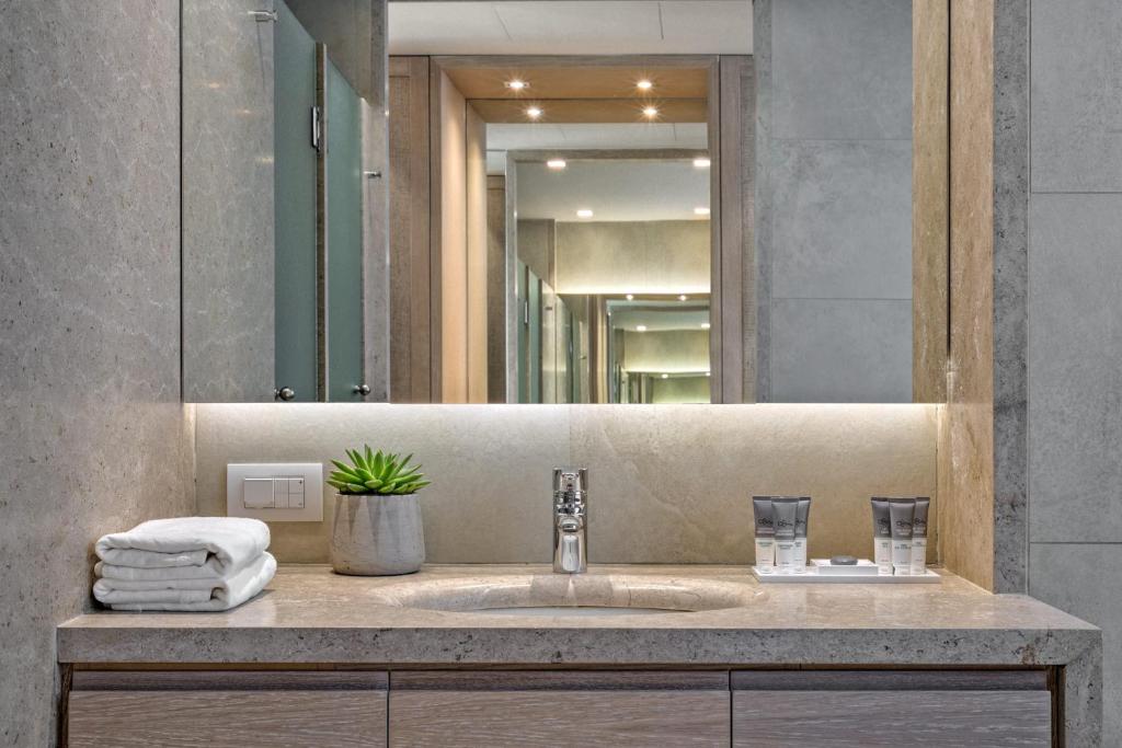 Amada Colossos Resort - 17