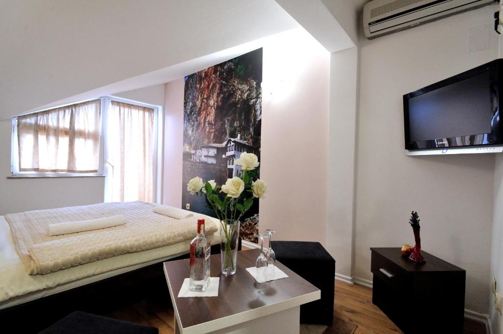 TV a/nebo společenská místnost v ubytování Motel Edem
