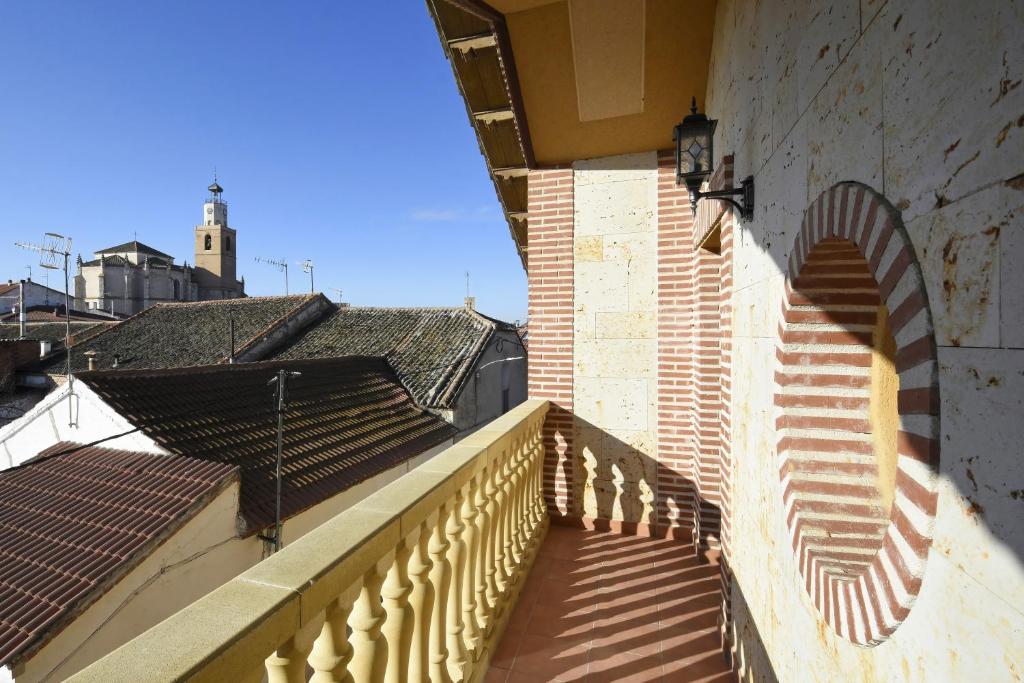 Balkón nebo terasa v ubytování LOS ALISOS Segovia