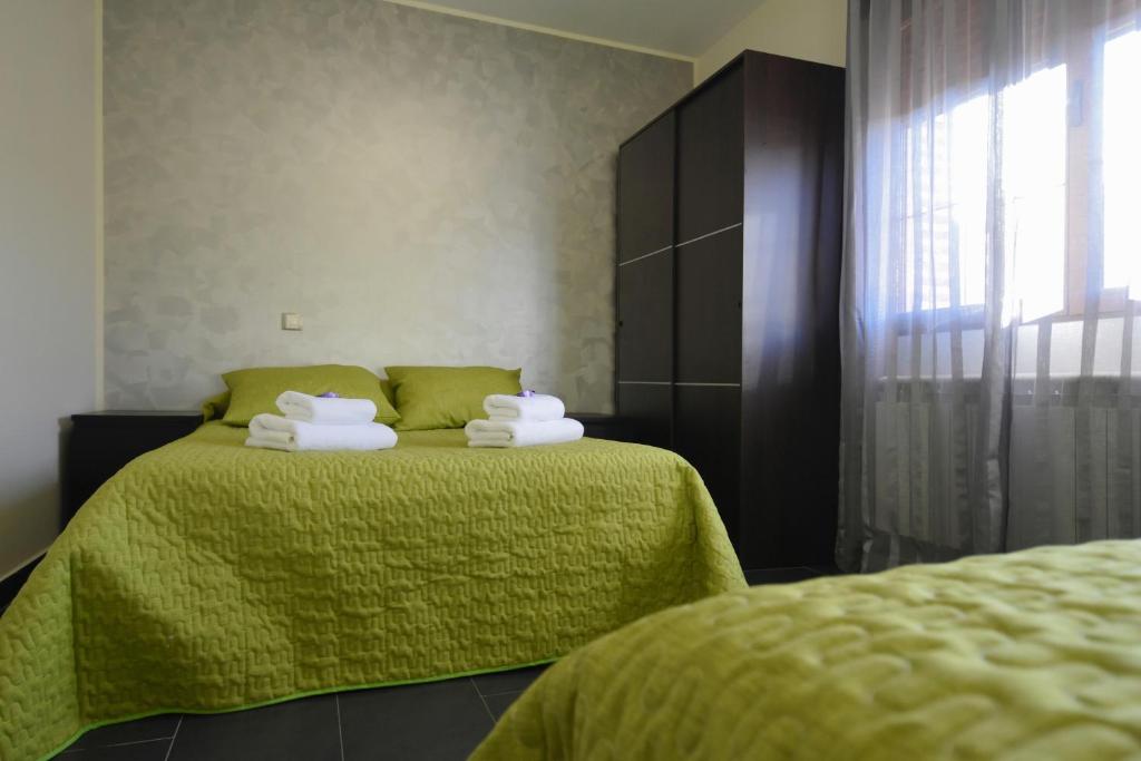 Postel nebo postele na pokoji v ubytování LOS ALISOS Segovia