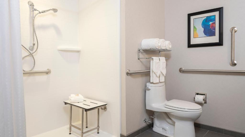 Holiday Inn Indianapolis Airport, an IHG Hotel - 