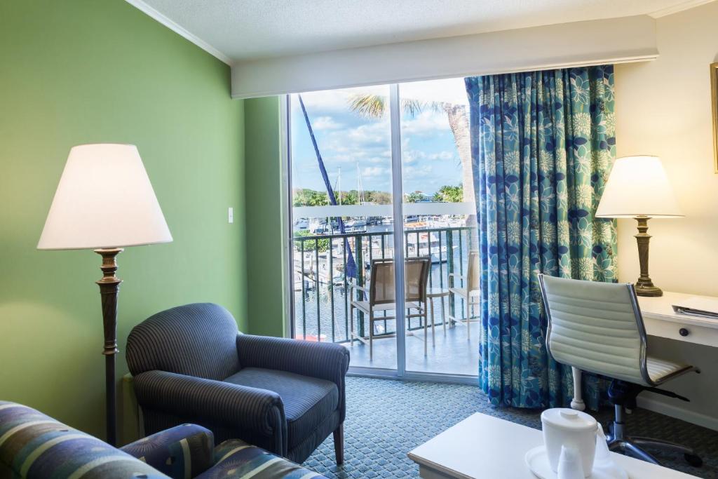 Posezení v ubytování Holiday Inn Key Largo by IHG
