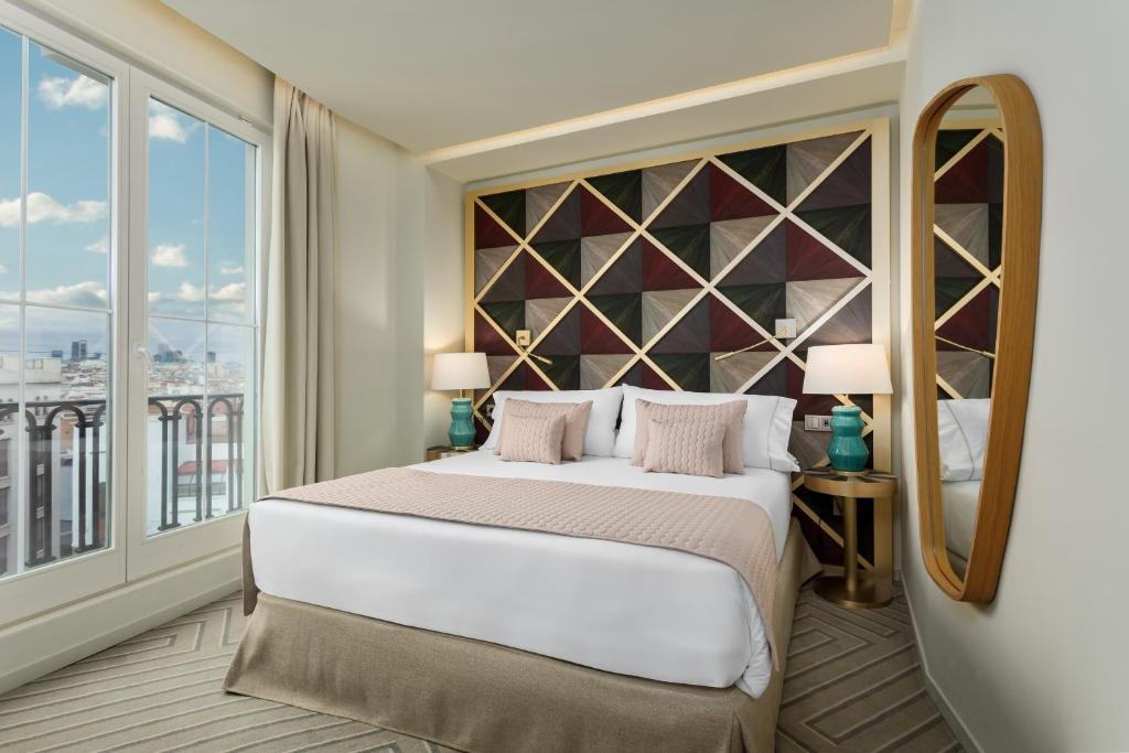 
Superior Double Room with Gran Via view
