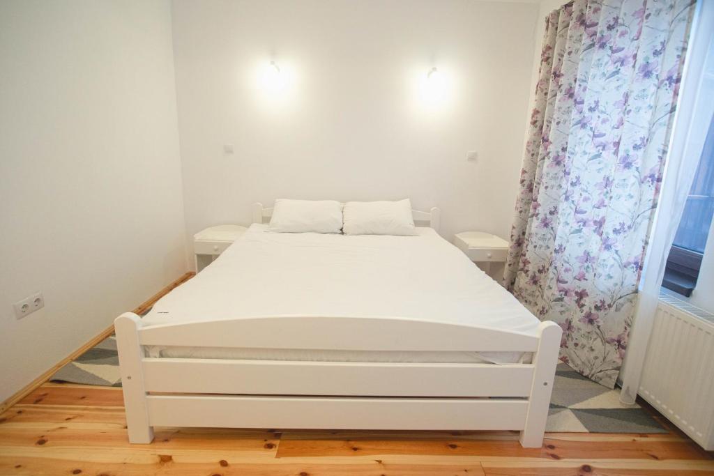 LIVADA AMELY - Double Room With Balcony