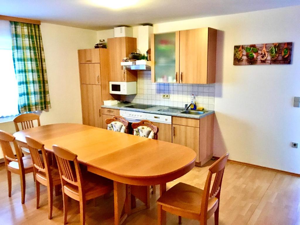 Kuchyňa alebo kuchynka v ubytovaní Steirer Haus