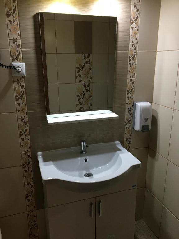 Pension La Viorel Isaila - Triple Room