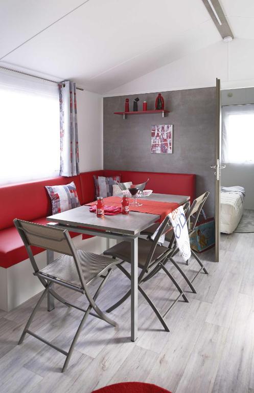 Camping St Tro’Park **** - Maeva - 移动房屋