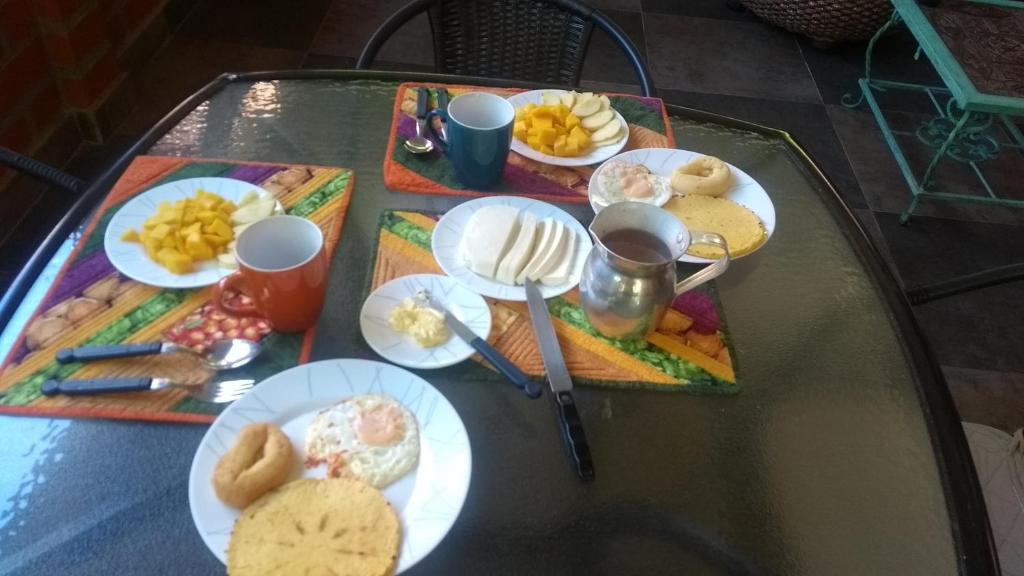 Frühstücksoptionen für Gäste der Unterkunft CABAÑA LA CLARA