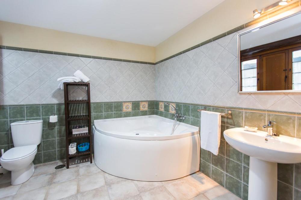 Koupelna v ubytování Apartamentos Casa Mateo