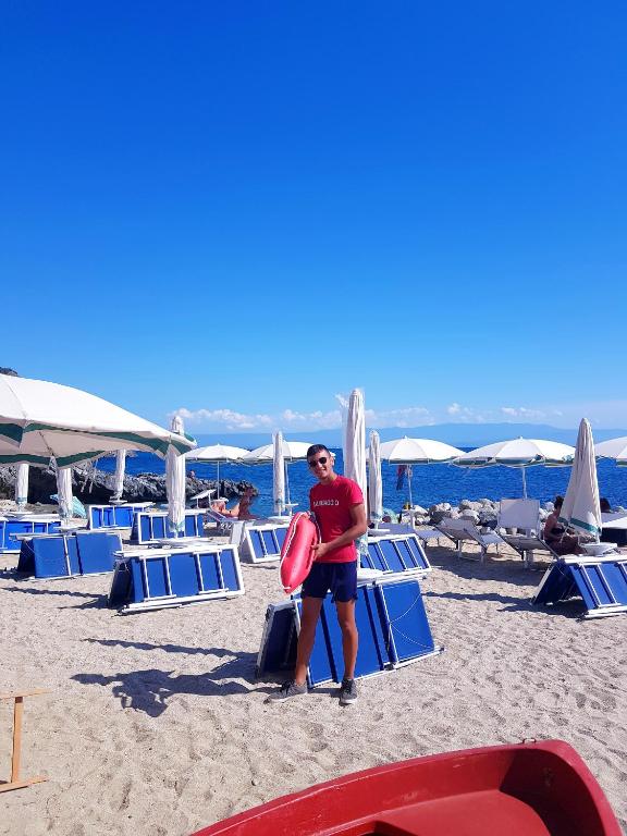 Hostia v ubytovaní HOTEL MERCURIO SUL MARE - Fish restaurant and private beach