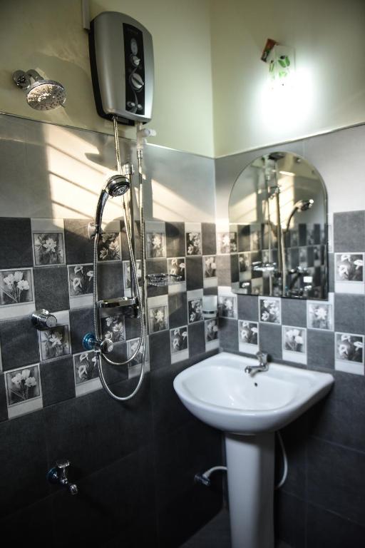 Tissa Rainbow Guest & Yala - 5