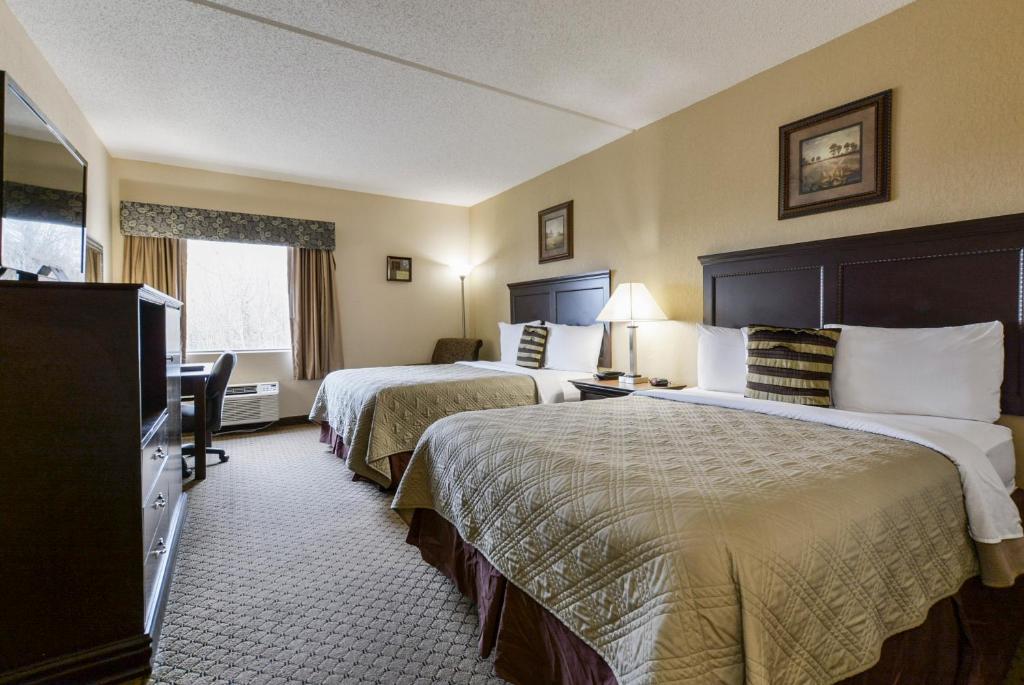 Grand View Inn & Suites - 