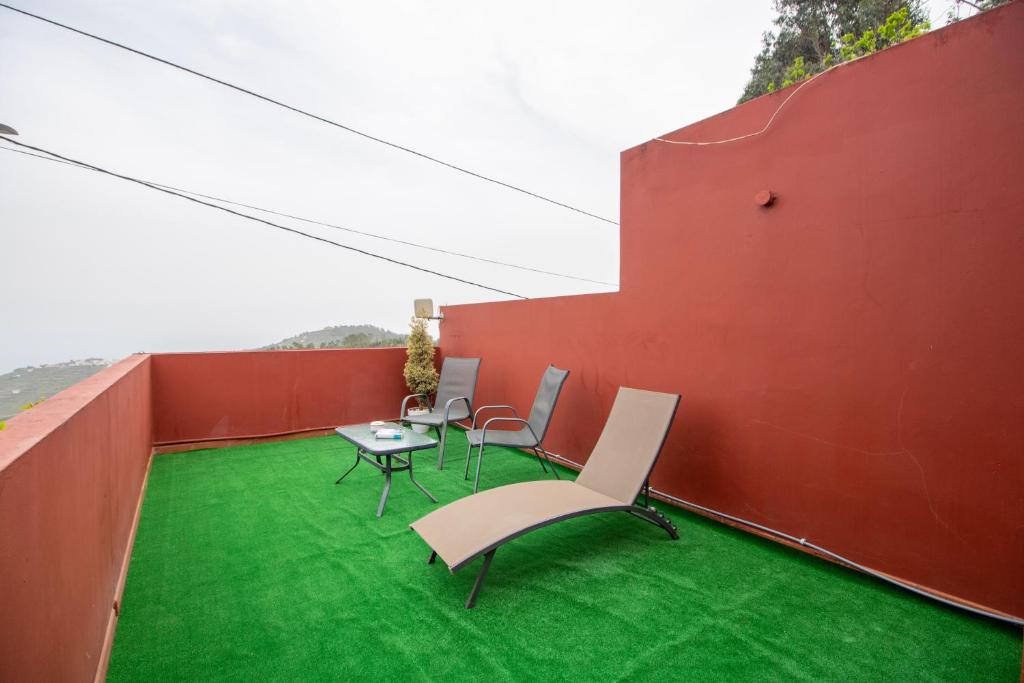 Fotografie z fotogalerie ubytování Mountain Chalet Sea Views & Pool v destinaci Moya