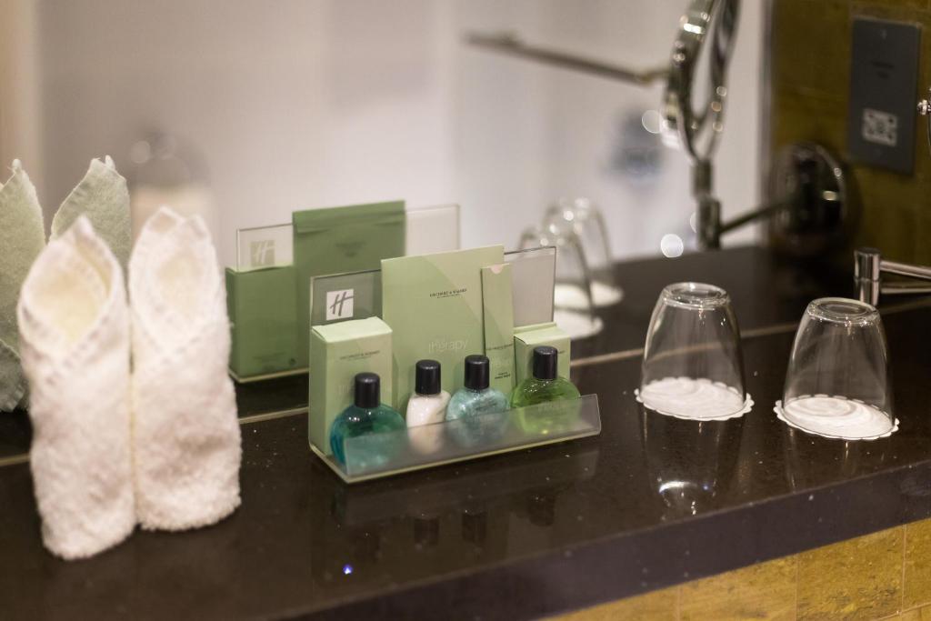 Holiday Inn London Watford Junction, an IHG Hotel - Room King Estándar Con Sofá Cama