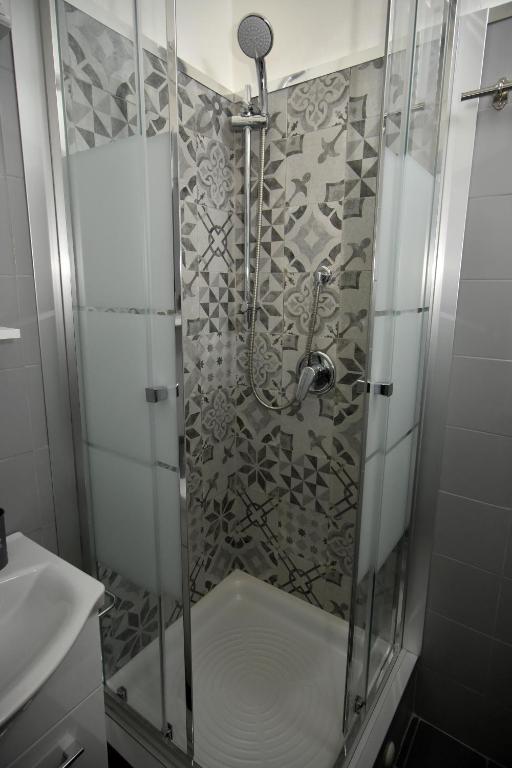 A bathroom at Diana Guest House