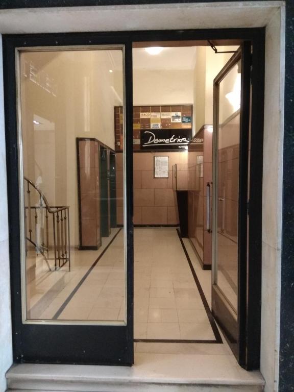 Kuchnia lub aneks kuchenny w obiekcie V17 Syntagma Studio