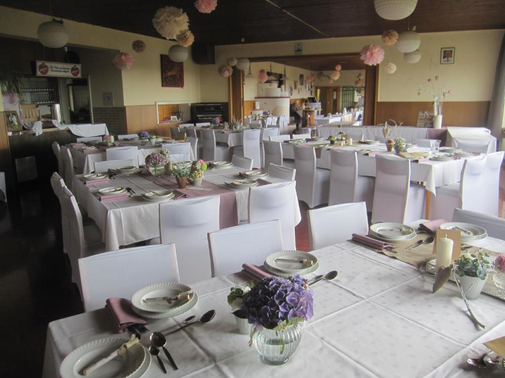Restaurace v ubytování Berggasthof Bayernturm