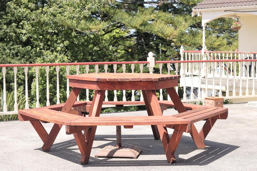 Colonial City Motel - Resim 11