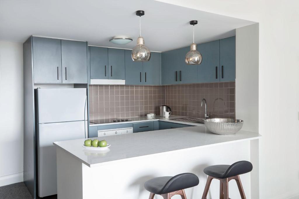 Mantra Chatswood - One-Bedroom Apartment - Weekly Housekeeping