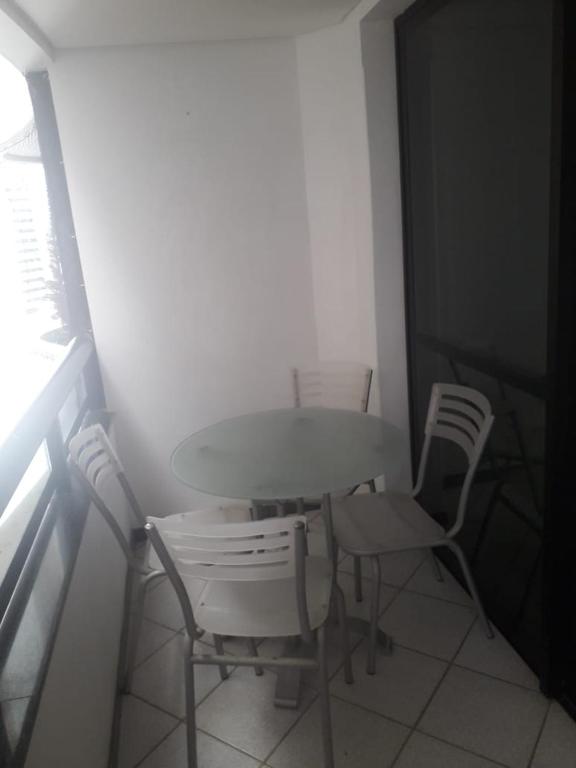  Quarto e sala com Varanda