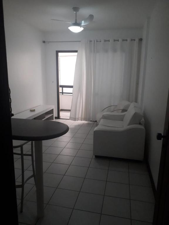  Quarto e sala com Varanda