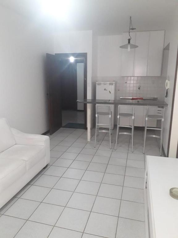  Quarto e sala com Varanda