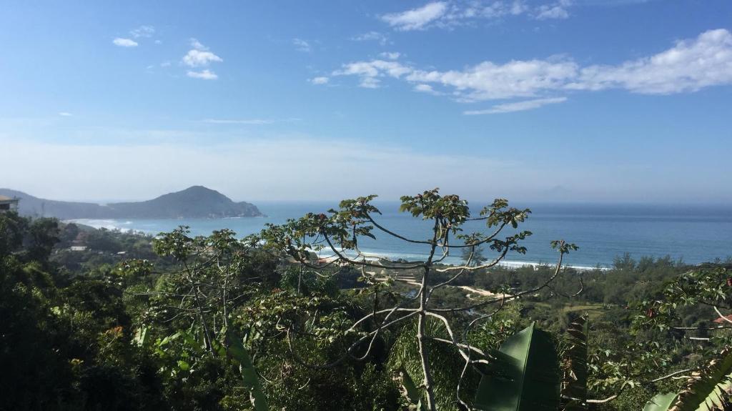  casa com vista pra mar em meio a natureza