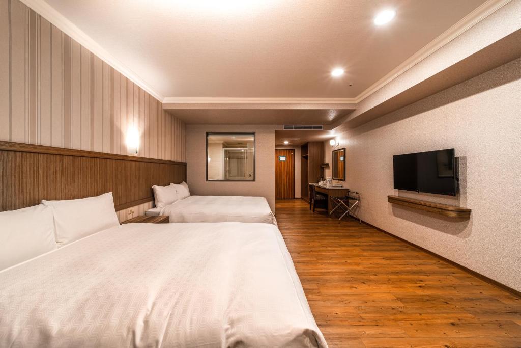 Fish Hotel-Pingtung - Deluxe Viervoudige Kamer - Geen Venster