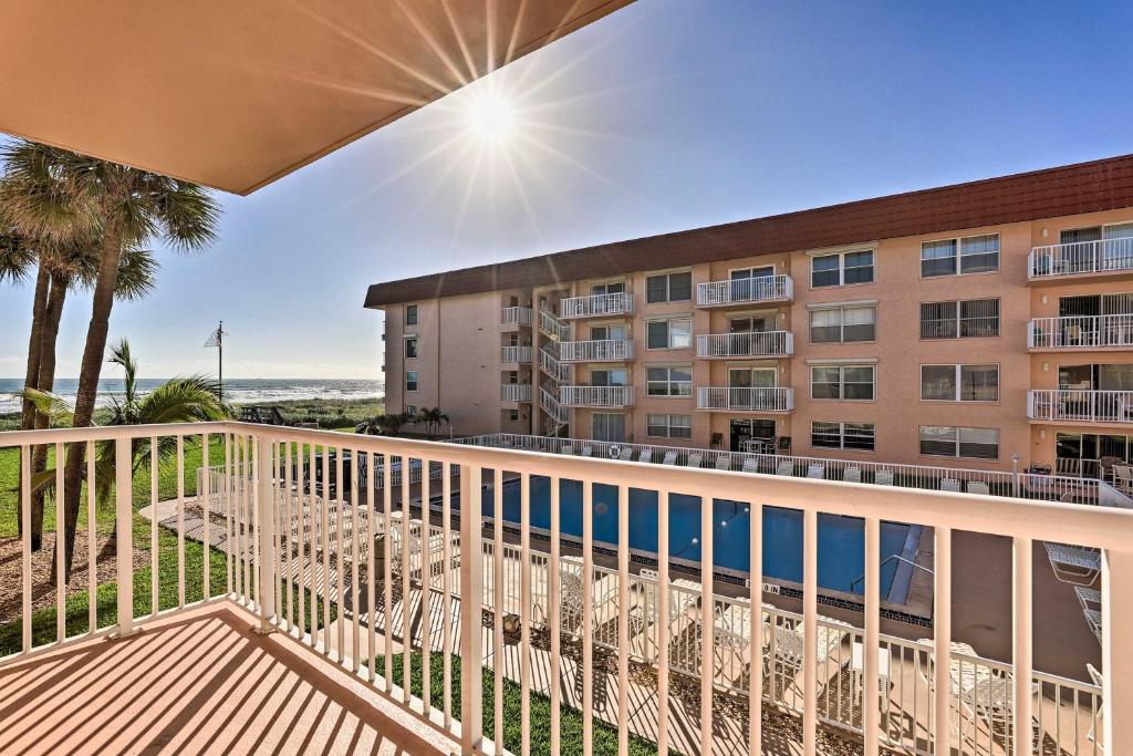 Central Cocoa Beach Condo with View, Steps to Beach!