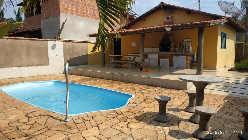  Casa com Piscina Brotas/Patrimônio.
