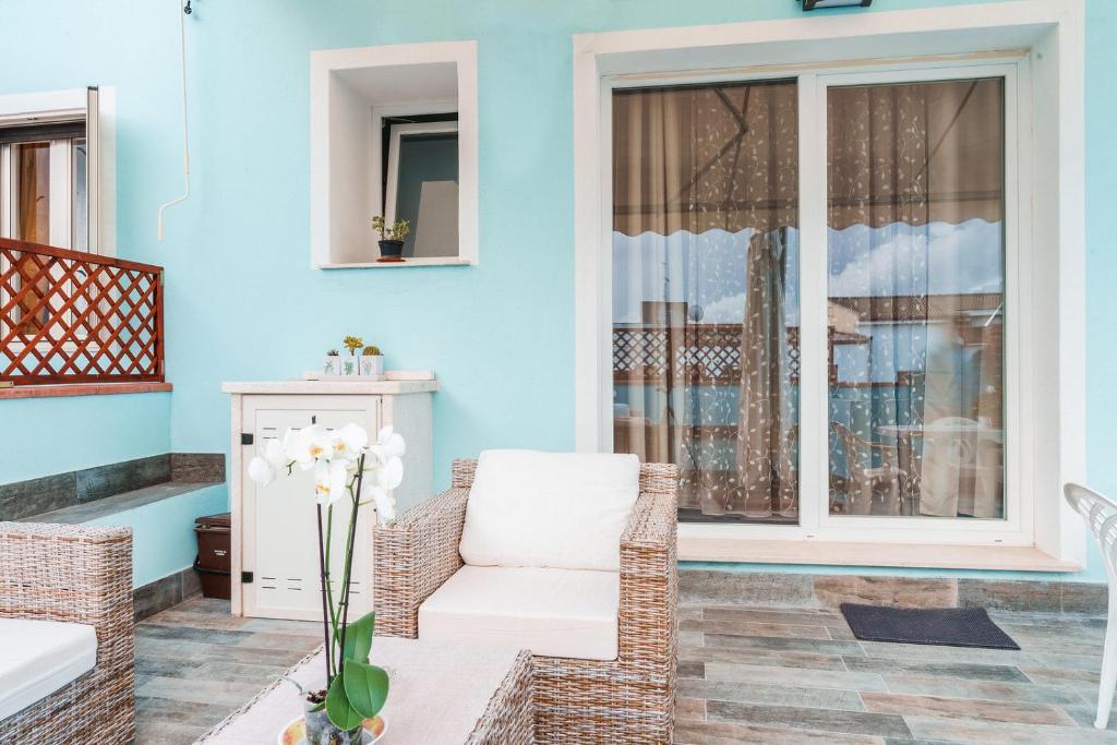 Posezení v ubytování Holiday Home Alle Pavoncelle, indipendente con terrazzo di 60 mq