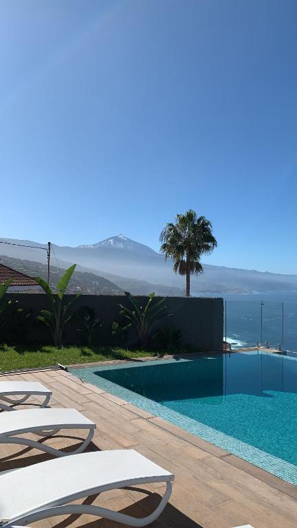 CRYSTAL OCEAN VILLA