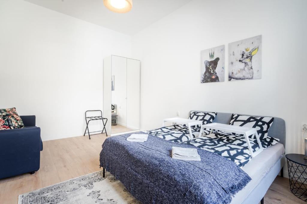 Posteľ alebo postele v izbe v ubytovaní BpR Blooming Design Home with A/C