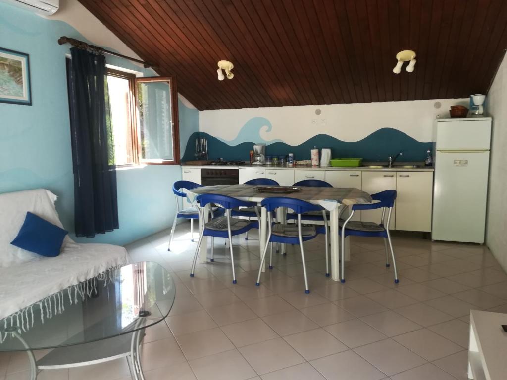 Kuchyňa alebo kuchynka v ubytovaní Apartment Veroni