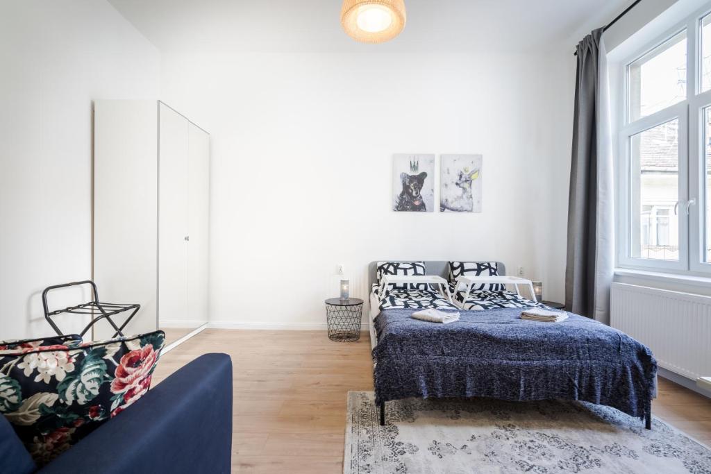 Posteľ alebo postele v izbe v ubytovaní BpR Blooming Design Home with A/C