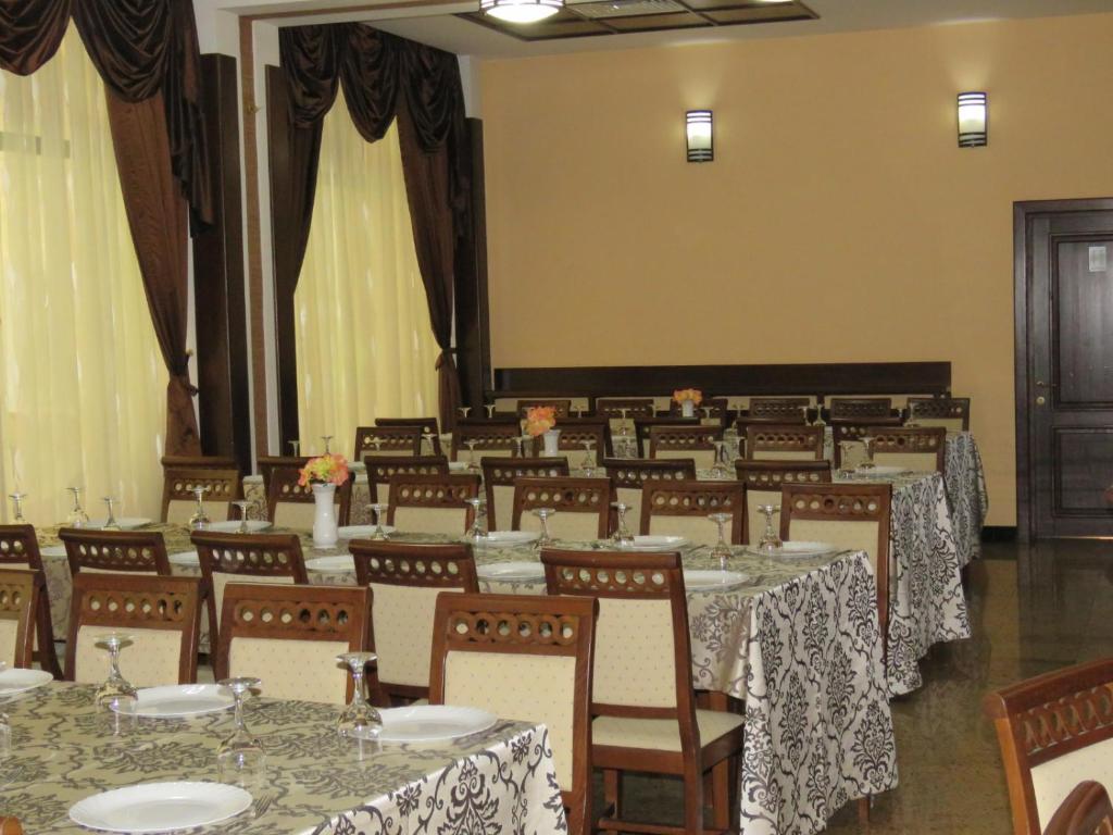 Restaurace v ubytování Hotel Turist Beharca
