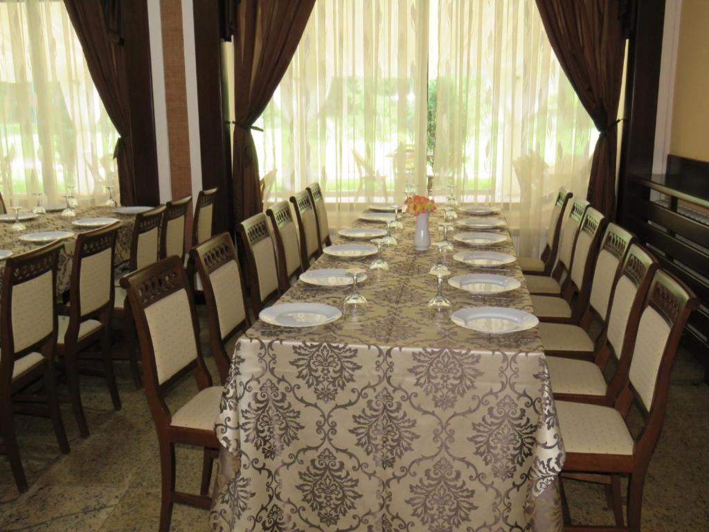 Restaurace v ubytování Hotel Turist Beharca