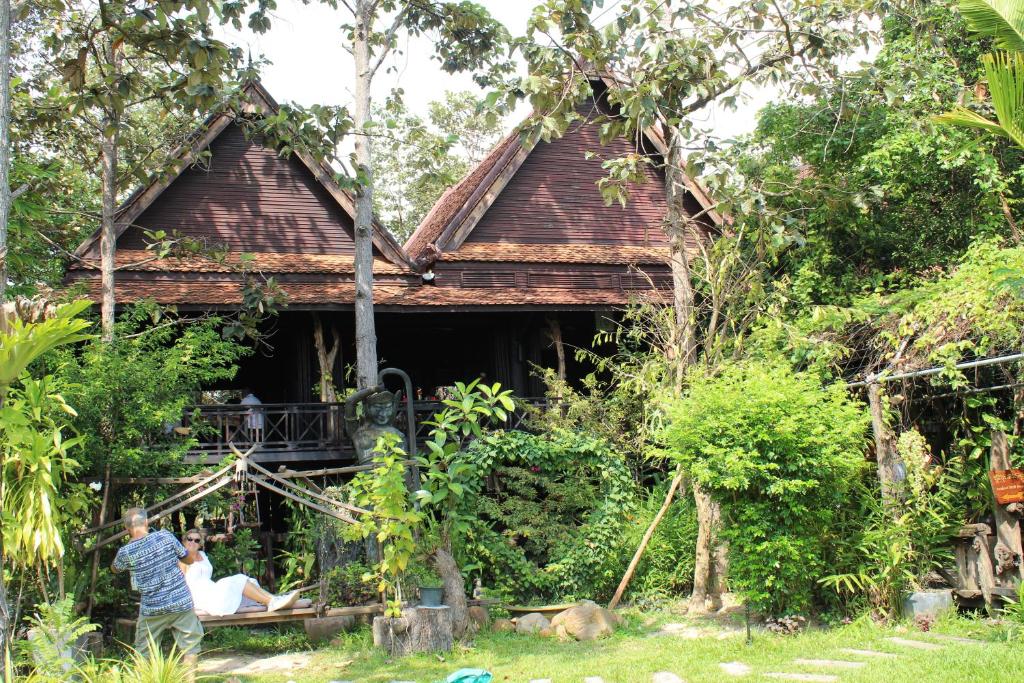Zahrada ubytování Bong Thom Forest Lodge