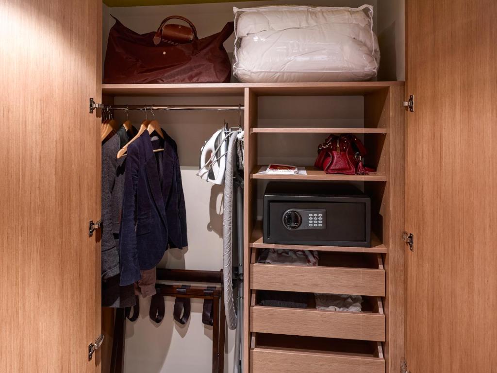 Aparthotel Adagio Köln City - Resim 42