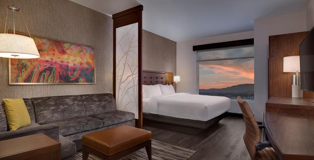 Hyatt Place Las Vegas at Silverton Village photo