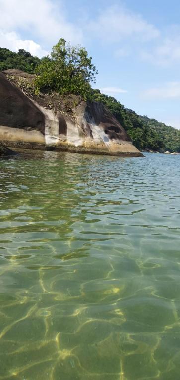  Angra dos Reis - Apartamentos com Vista para o mar OU para piscina Condomínio Porto Bali