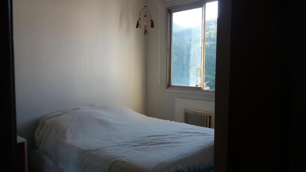  Quarto em um apartamento grande na Gávea