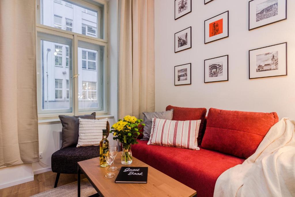 Posezení v ubytování Royal Apartments Prague by Michal&Friends